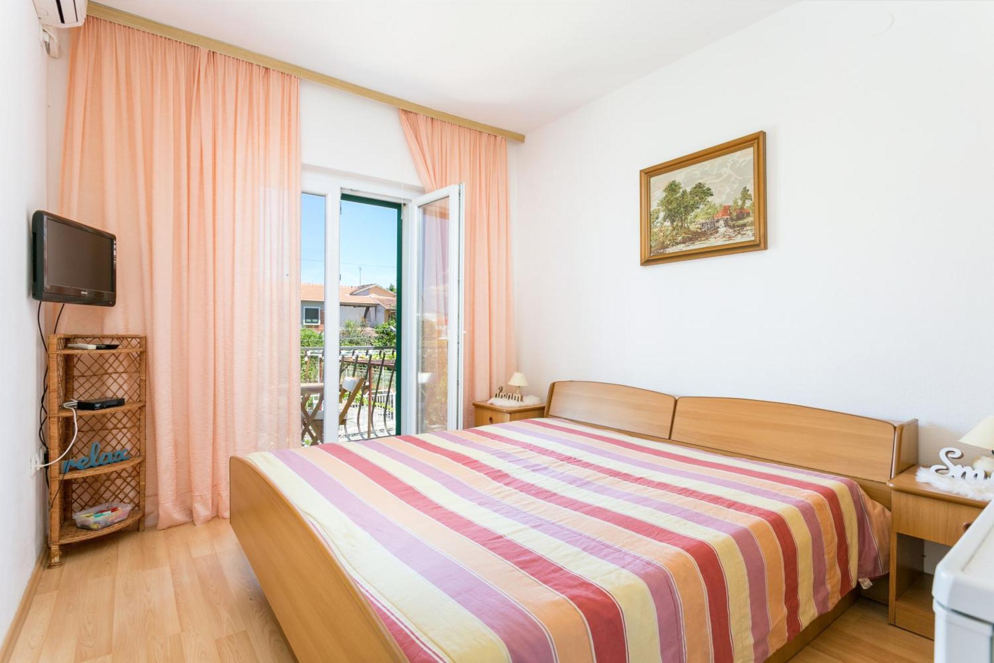 Double Room Supetar 5658D Exterior photo